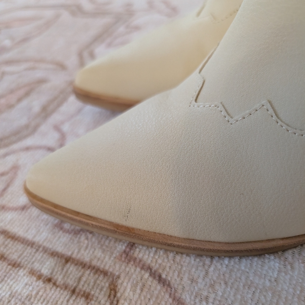 Size 8 Dolce Vita Lacie Western Boot in ivory with a woven upper. - Picture 7 of 8